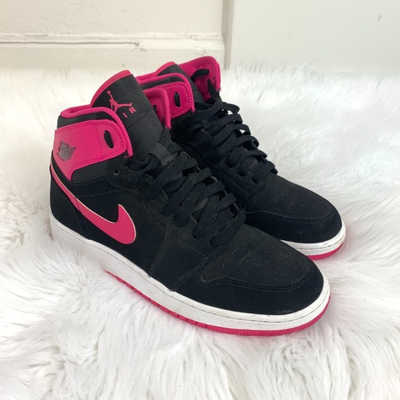 jordan 1 black vivid pink